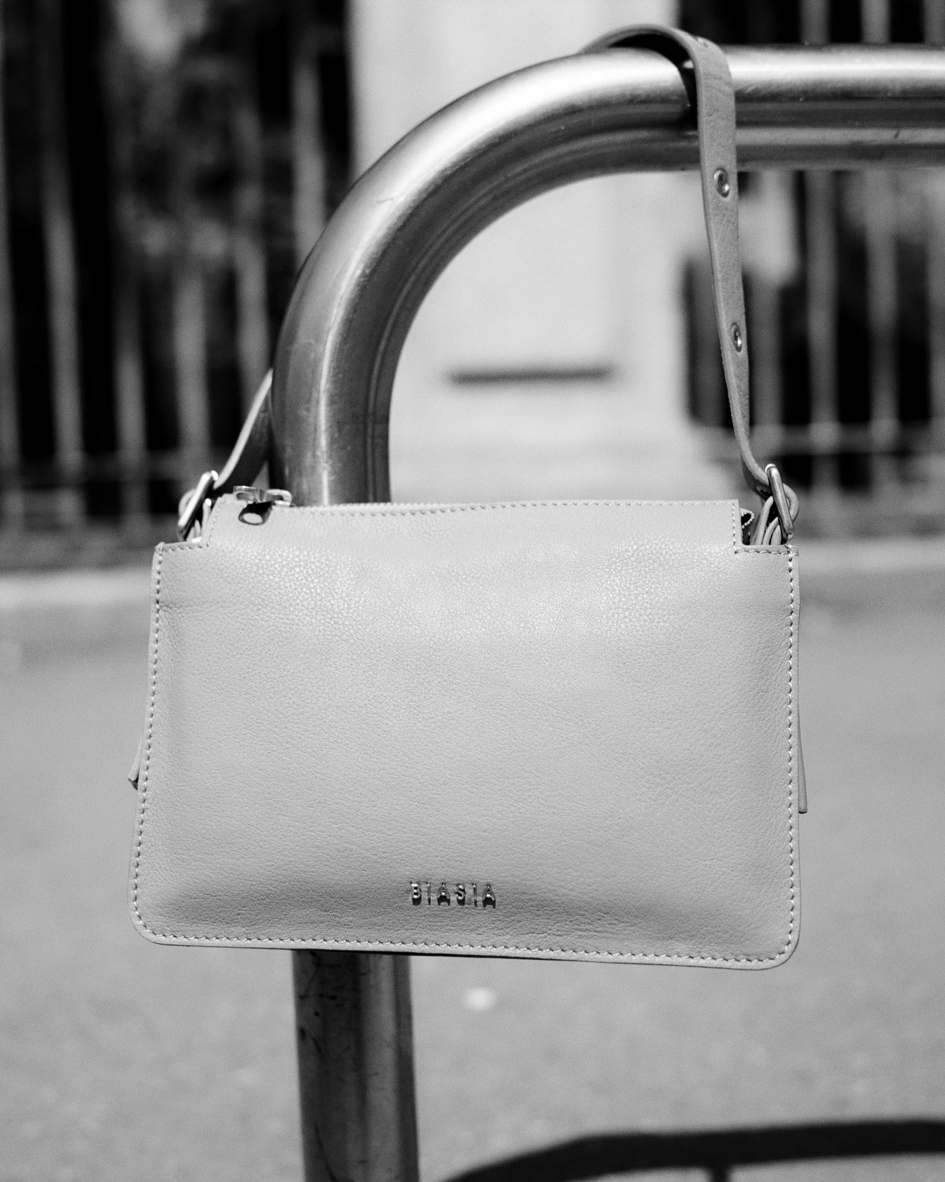 db783bd1b9624cd3bbea2a7f2066009f_TAUPE_BIBP9CM05_19_259