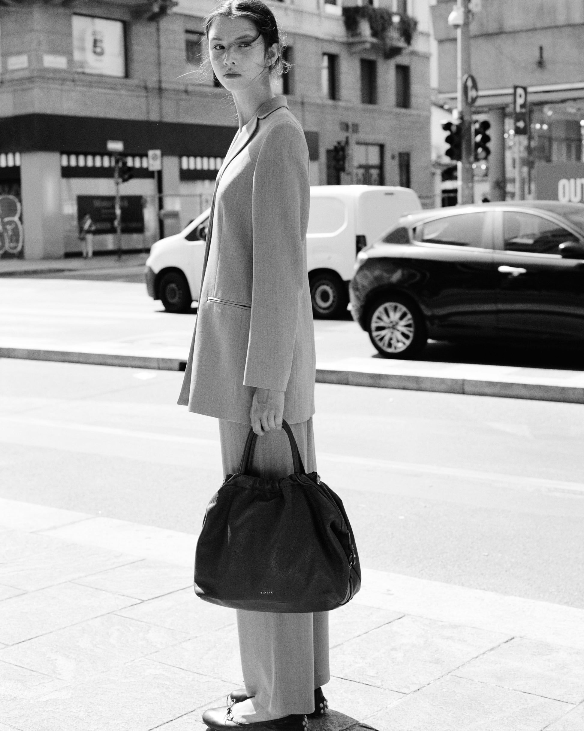 f64995525916e1291ea37f9b68a60166_NERO_BIBP9E701_10_001