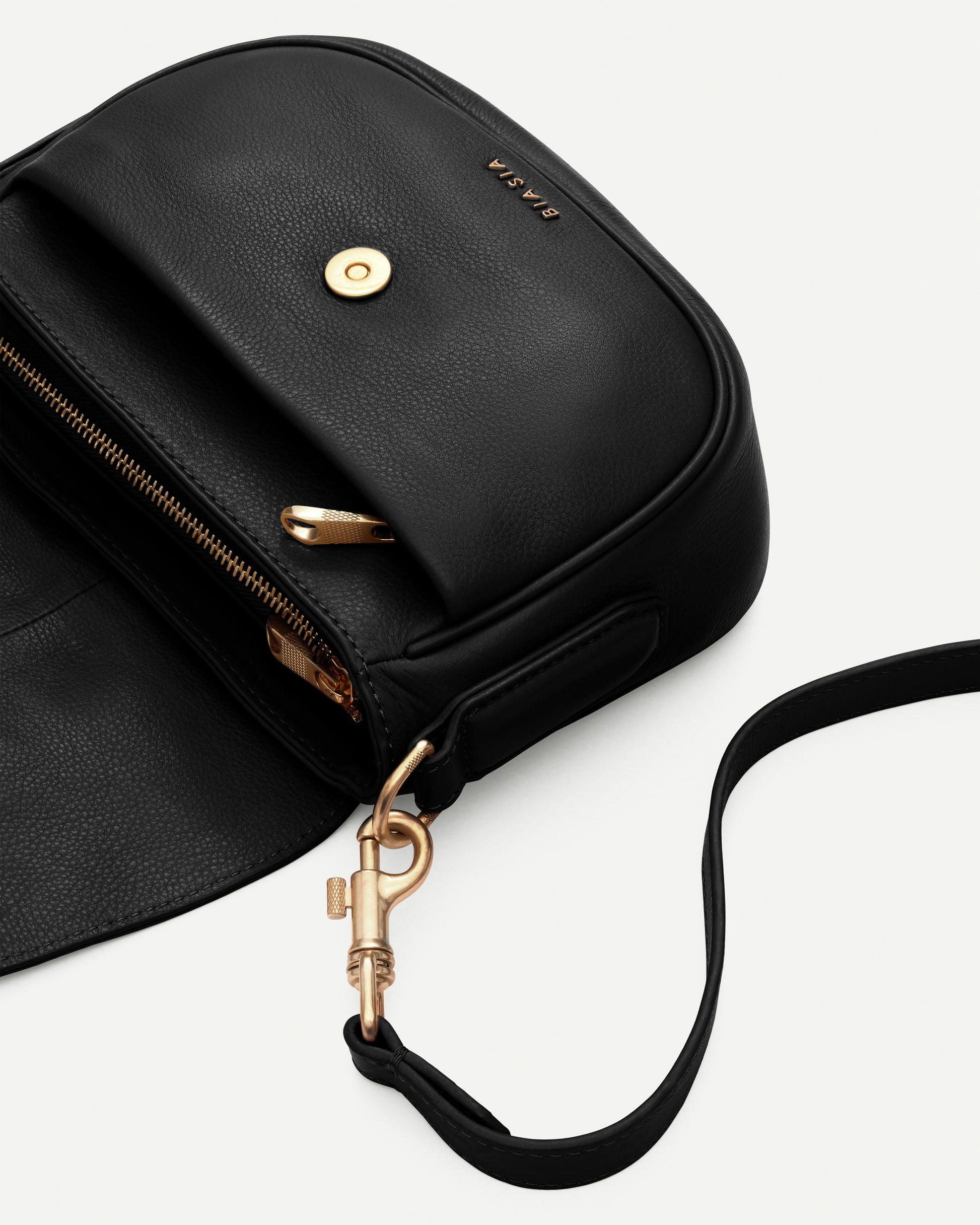 f64995525916e1291ea37f9b68a60166_NERO_BIBP9EC05_6_001