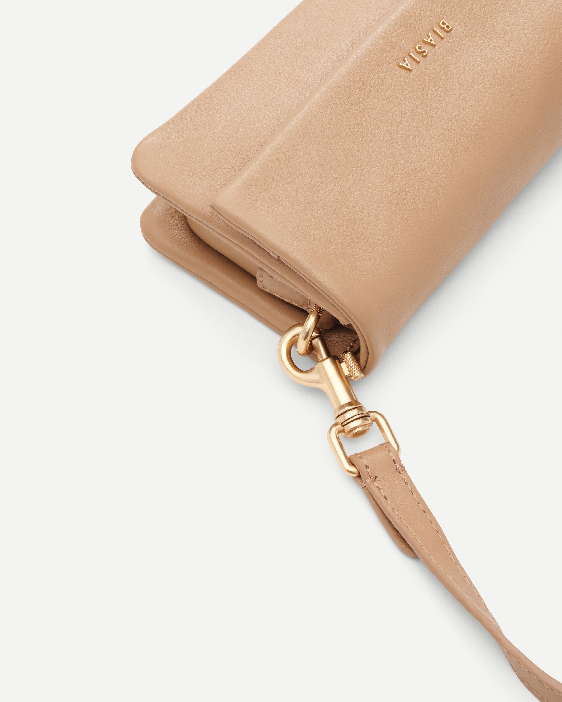 2a52ba6e26e550c59e15affa051e478b_CAMEL_BIBP9F901_18_004