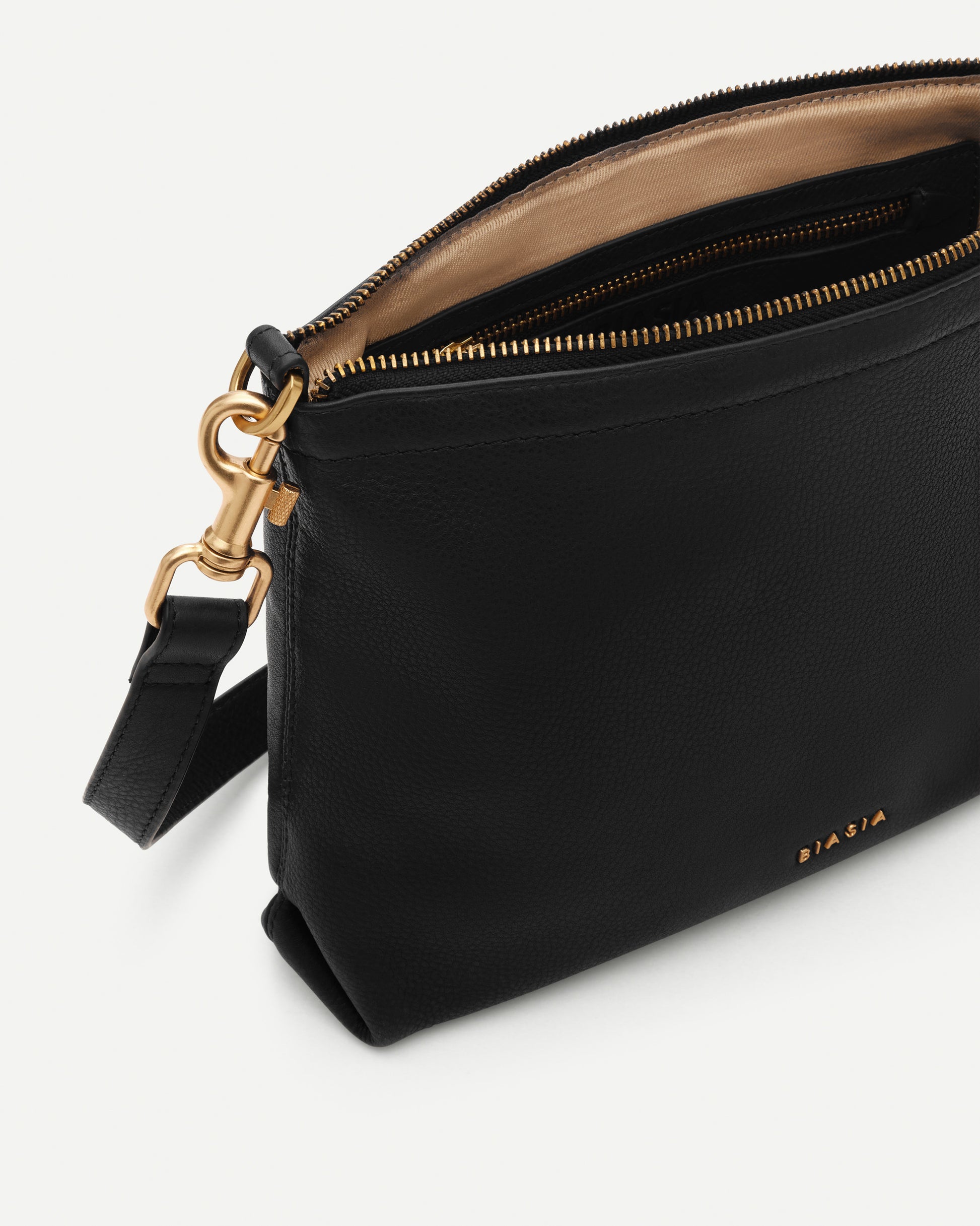 f64995525916e1291ea37f9b68a60166_NERO_BIBP9FA01_23_001