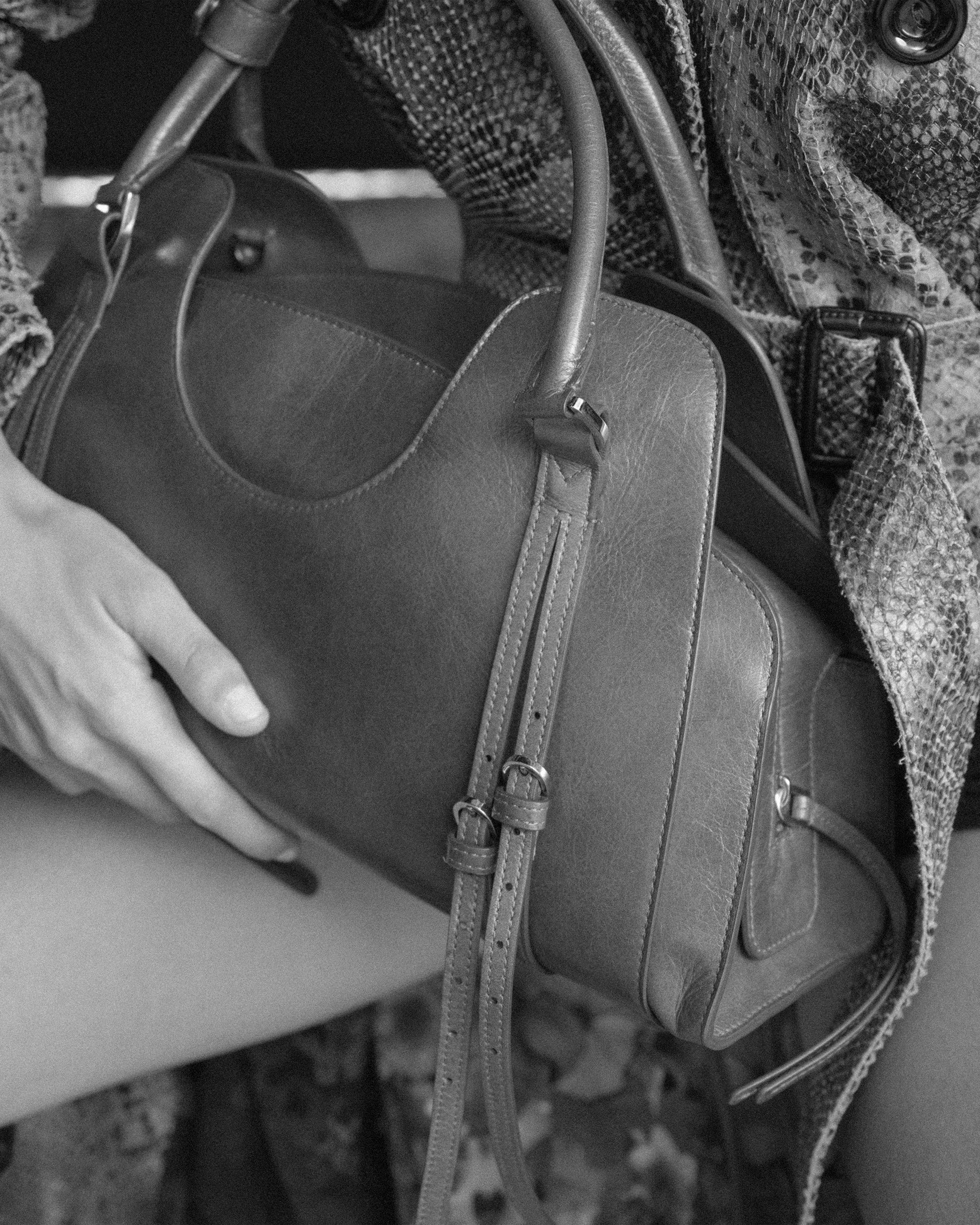 f66650220c342edf255043dc07afe37d_CANSIGLIO_SHINE_FBBP9J801A_12_237