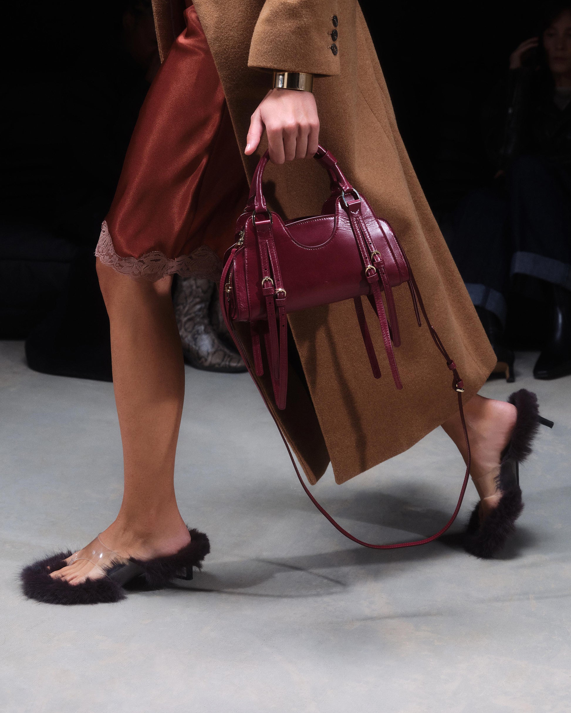 e720001666d5a34941a226d14c1161fa_OMBRA_SHINE_FBBP9JA03A_15_238