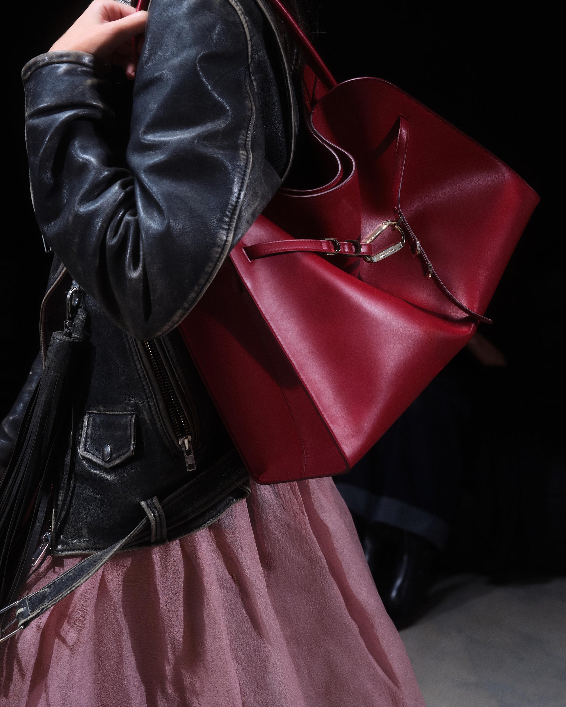 8658d6159d5eda2818cb99cf7ff07629_OMBRA_FBBP9JD01_36_219