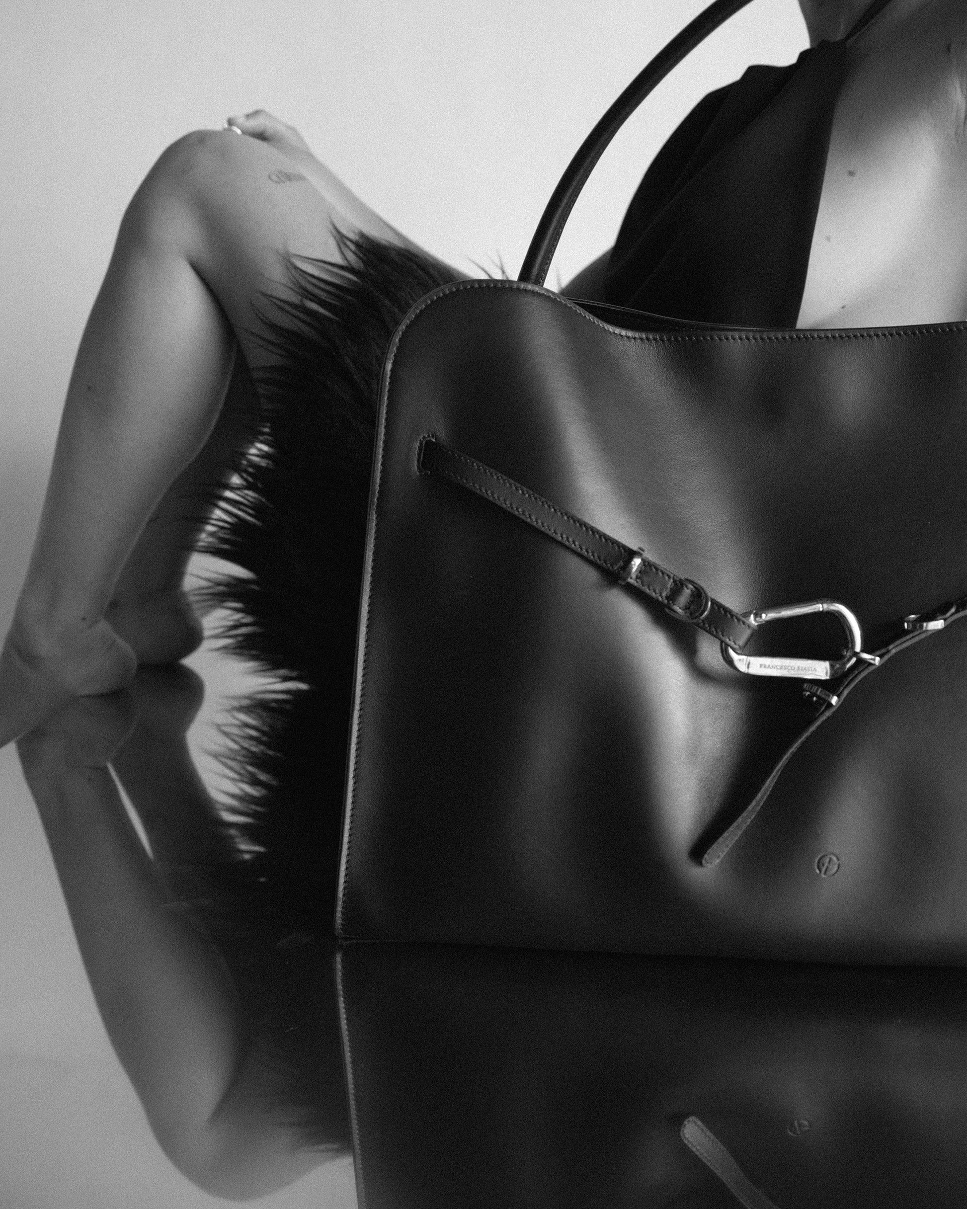 8658d6159d5eda2818cb99cf7ff07629_OMBRA_FBBP9JD01_37_219