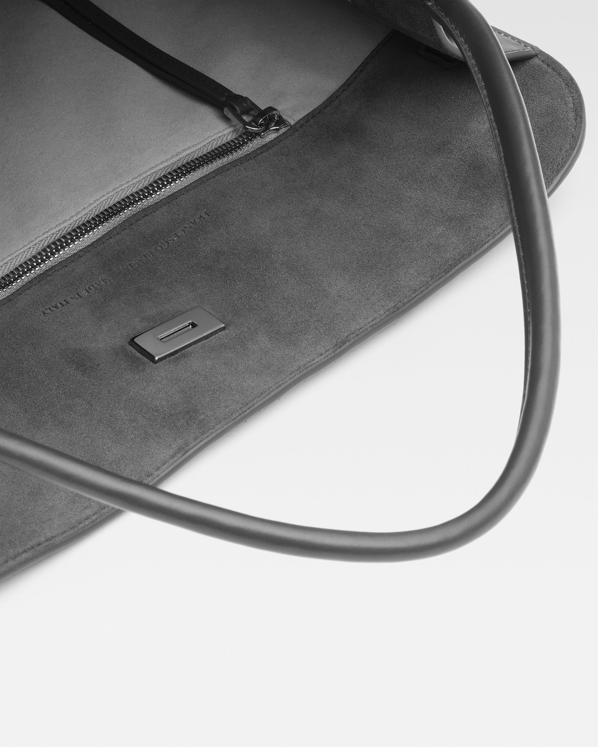 431f4227bad47f95d986a5d383cd818a_SACHER_SUEDE_FBBP9JE02C_11_243