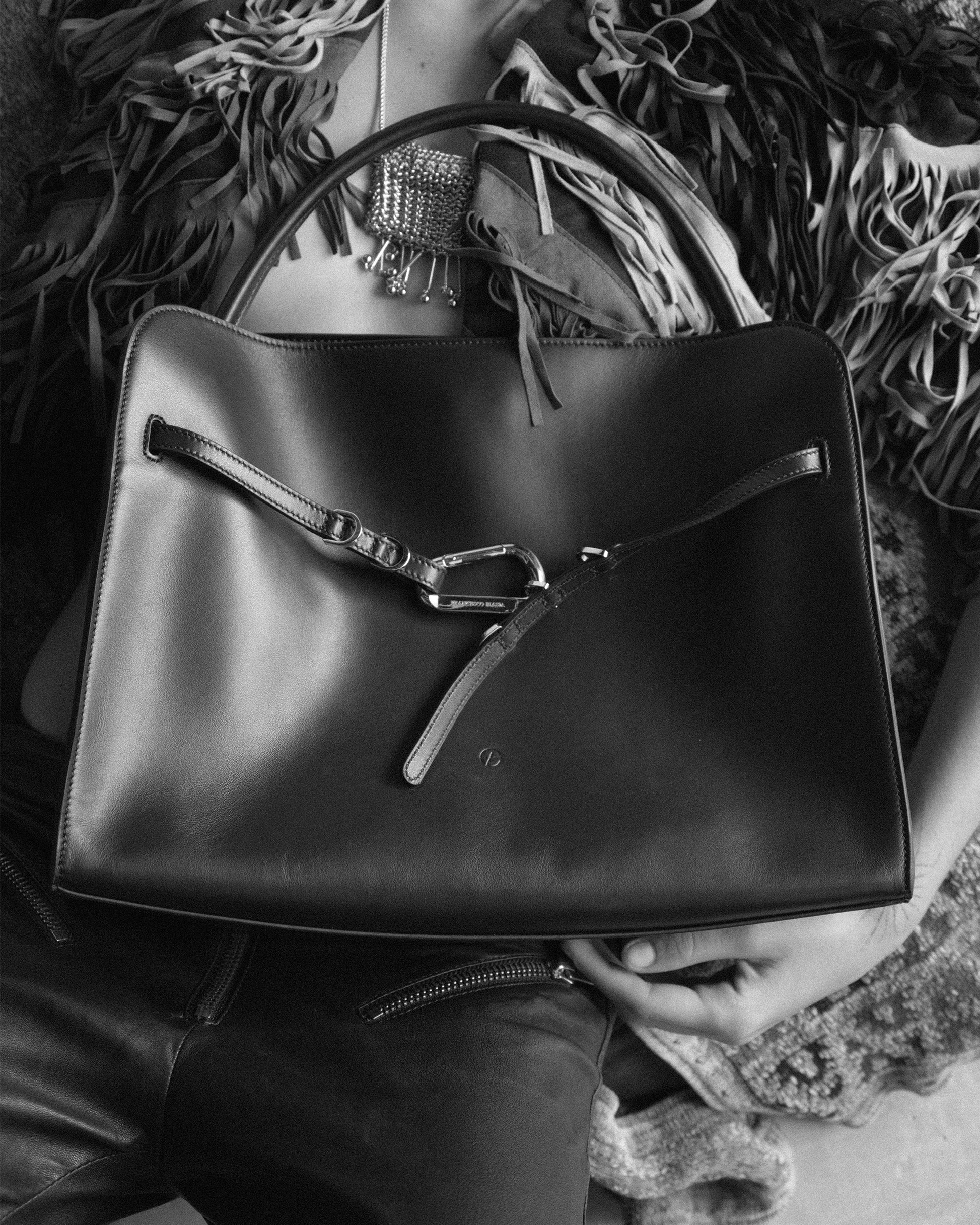 431f4227bad47f95d986a5d383cd818a_SACHER_SUEDE_FBBP9JE02C_12_243