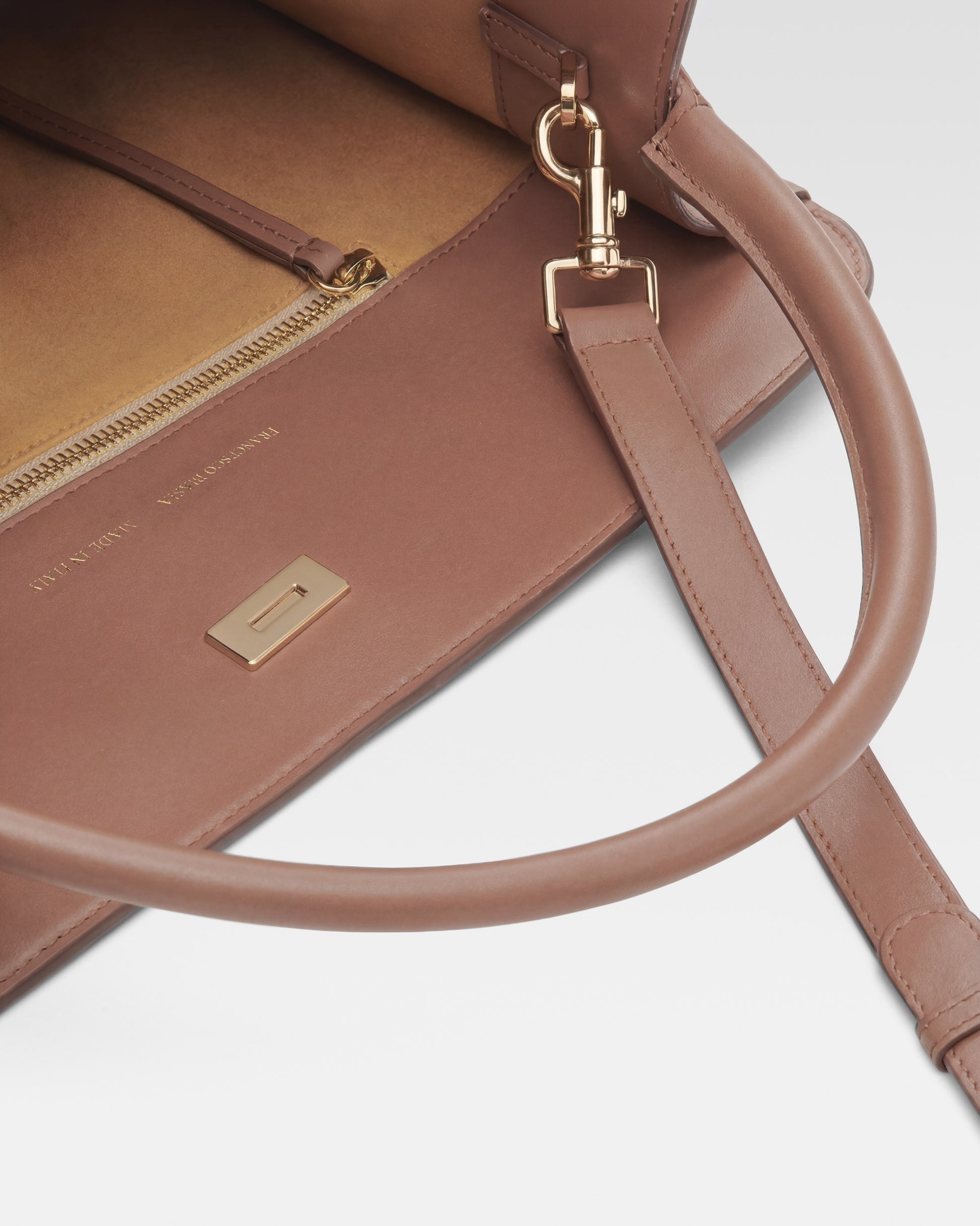 a6d4862900ca4b39c988bdaac09f9cb4_MOUSSE_FBBP9JE02I_11_358