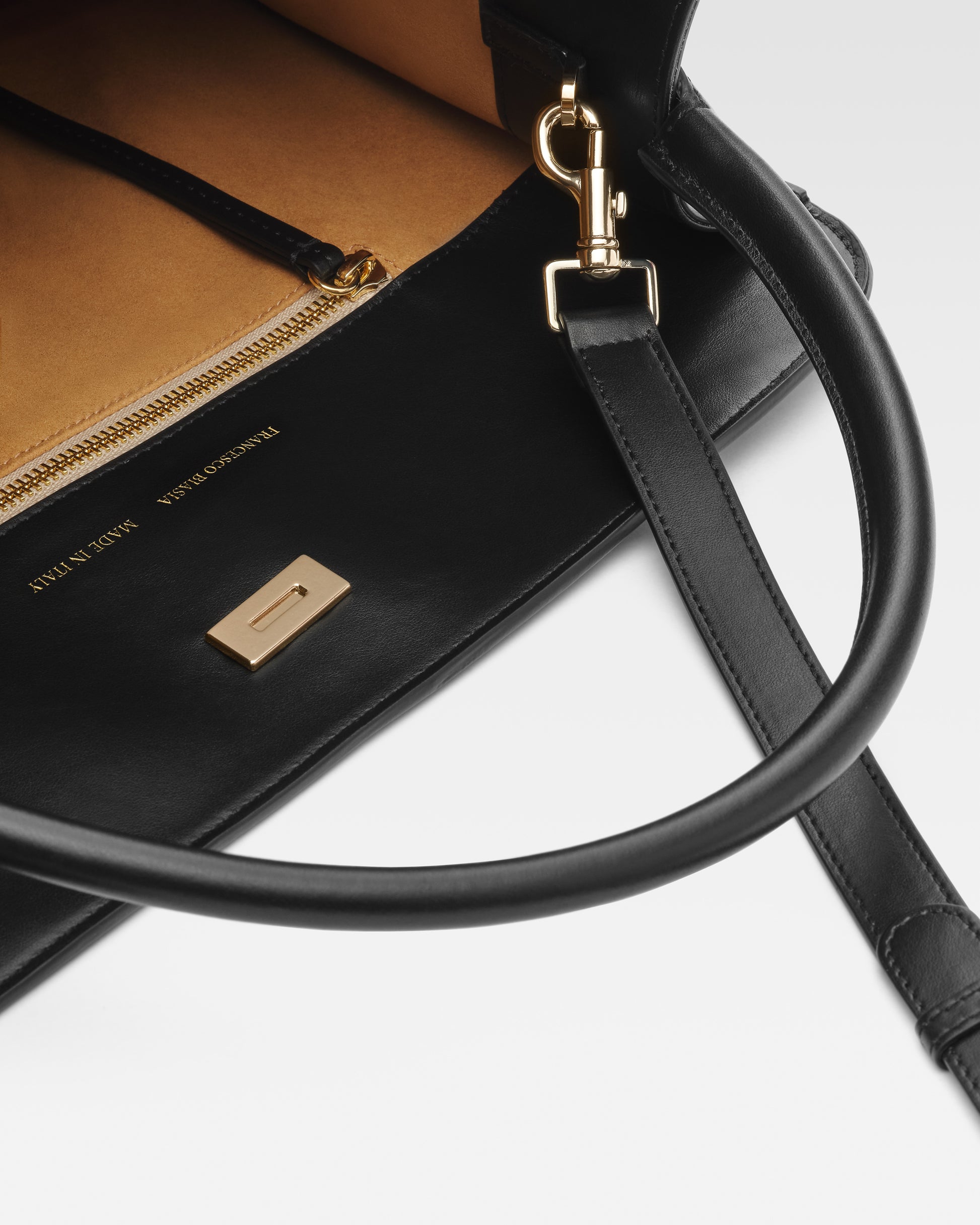 d43ad1ef919ae5b4e57db925ec9cdf9b_ONYX_FBBP9JE02I_15_209