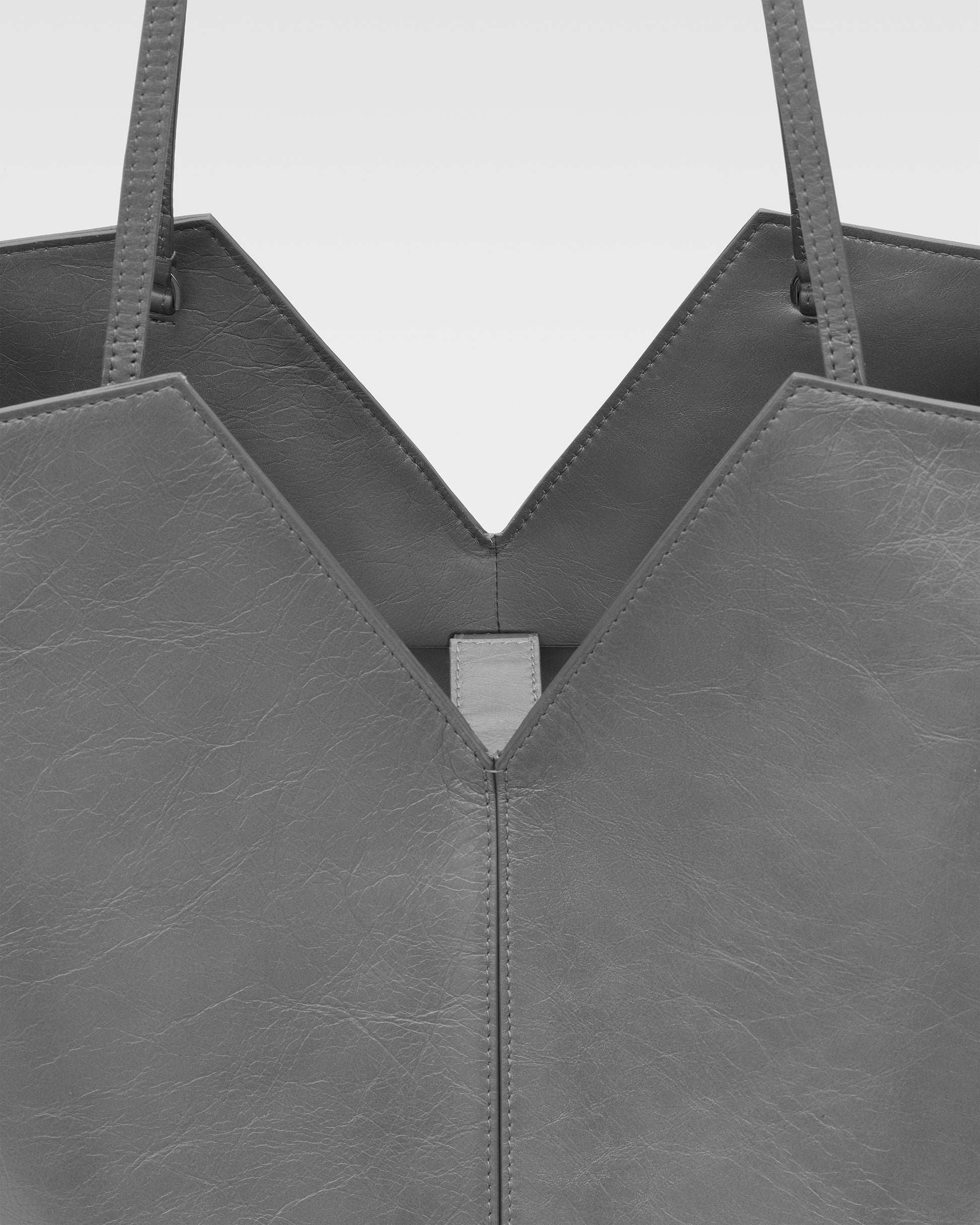 8e1328eff17f13402d1f387d7ec01361_CAMELIA_FBBP9JG01_15_Z89