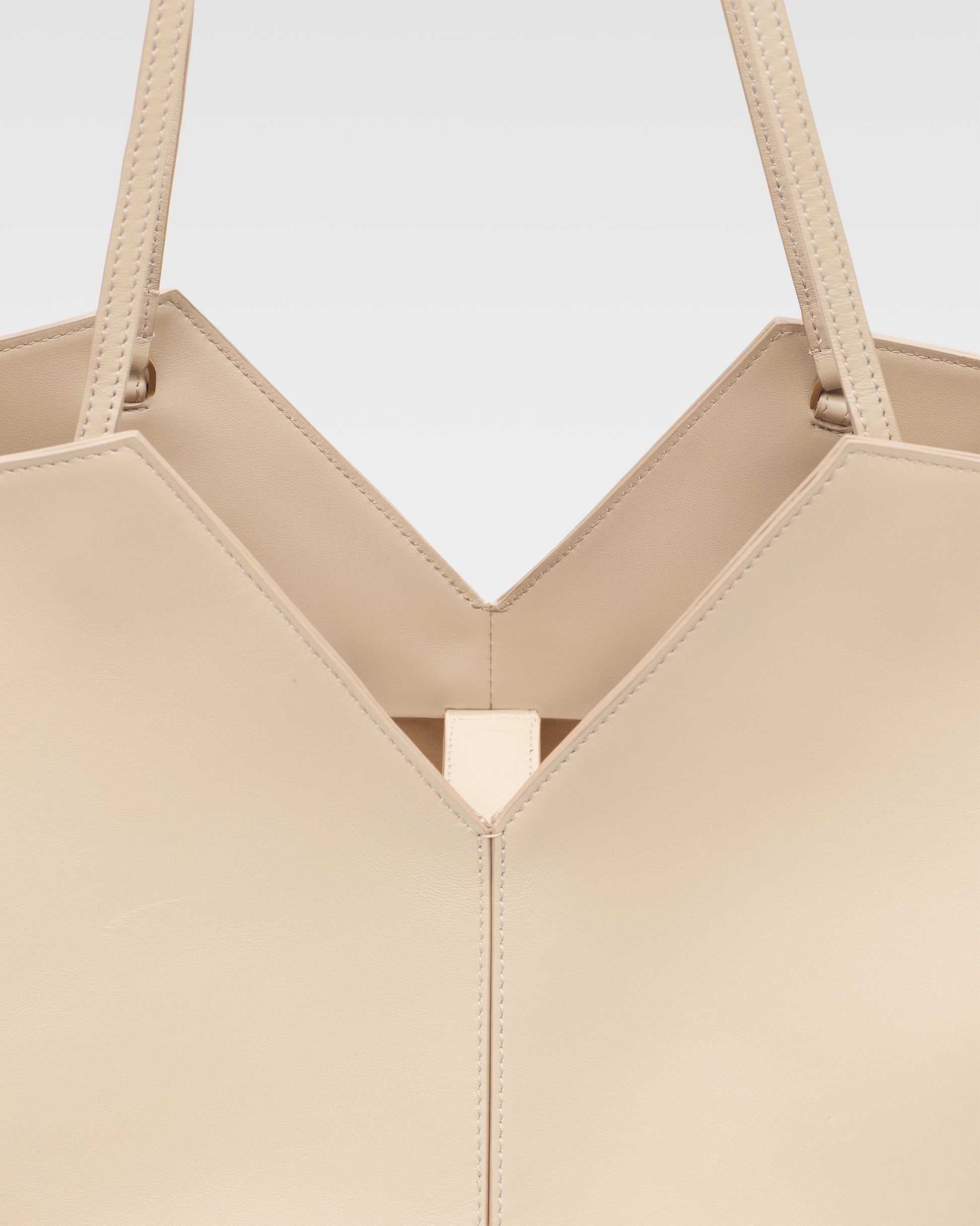 0bffdb8b6859f80370c77434d3894507_CLAM_FBBP9JG01_6_208