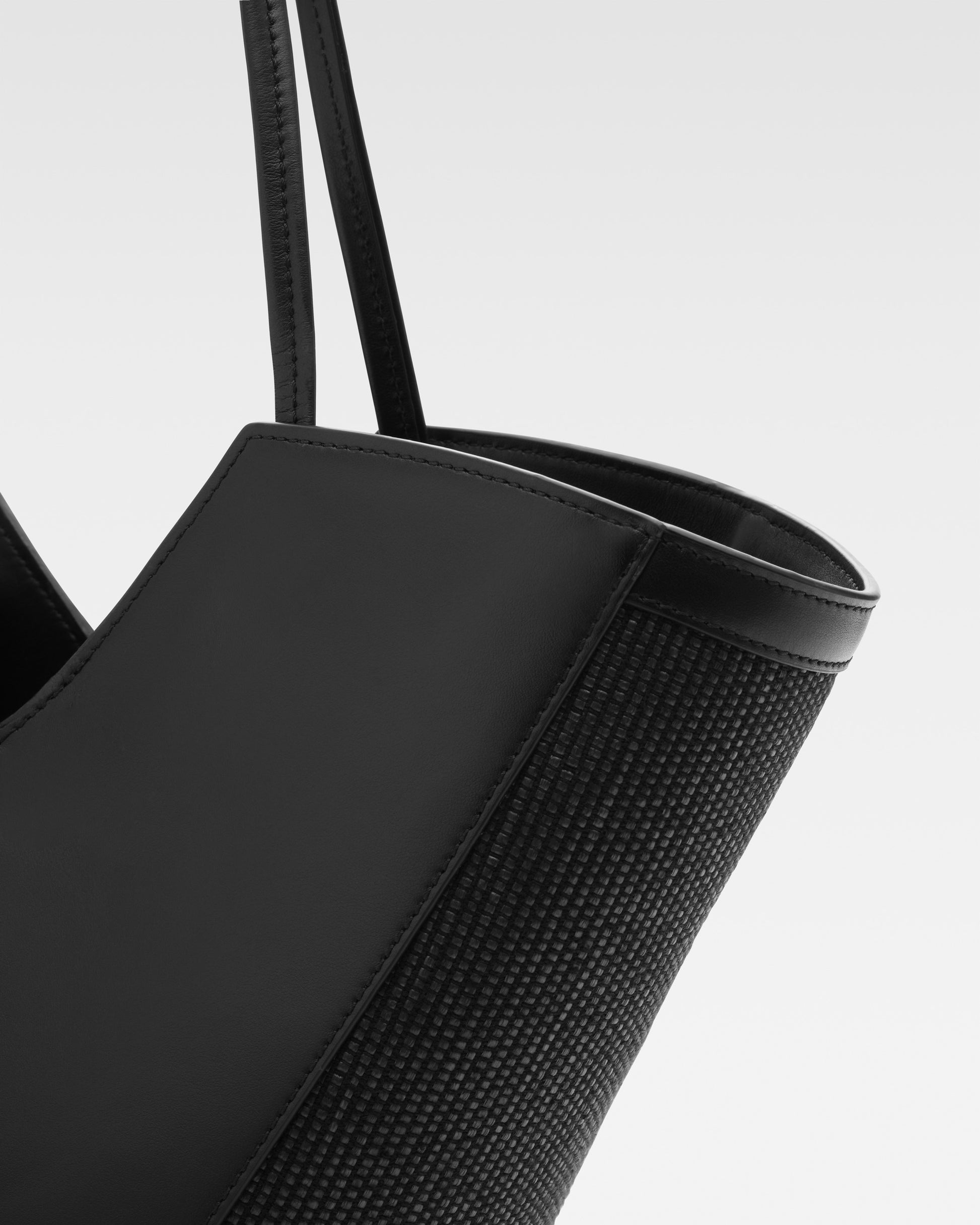 d43ad1ef919ae5b4e57db925ec9cdf9b_ONYX_FBBP9JH02PAG_19_209